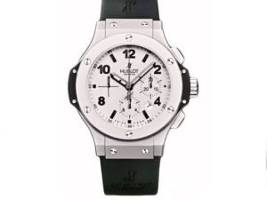 ساعه منHUBLOT تعمل بعدادات بلون ابيض وسير اسود من المطاط