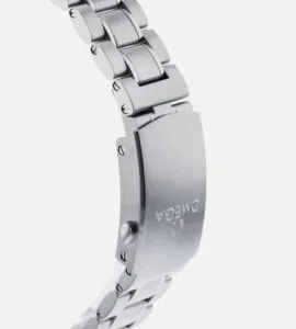 ساعه من007 OMEGA تعمل بعدادات بلون اسود وسير فضي من الستانليس ستيل