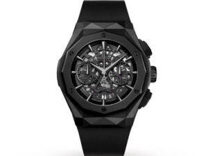 ساعه منHUBLOT تعمل بعدادات بلون اسود وسير اسود من المطاط