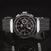 ساعه من Hublot تعمل بعدادات بلون اسود وسير اسود من المطاط