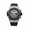 ساعه من Hublot تعمل بعدادات بلون ازرق وسير ازرق من المطاط