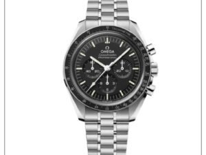 ساعه من007 OMEGA تعمل بعدادات بلون اسود وسير فضي من الستانليس ستيل