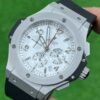 ساعه منHUBLOT تعمل بعدادات بلون ابيض وسير اسود من المطاط