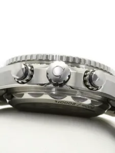 ساعه من007 OMEGA تعمل بعدادات بلون ازرق وسير فضي من الستانليس ستيل