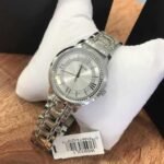 ساعة جيس للنساء W0933L1