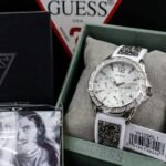 ساعة جيس للنساء W1096L1