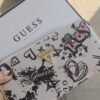 محفظة Guess جلد طبيعي  للنساء