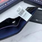 طقم محفظة وحافظة كروت وميدالية تومي هيلفيغر رجالي اسود