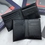 طقم محفظة وحافظة كروت وميدالية تومي هيلفيغر