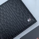 طقم محفظة وحافظة كروت وميدالية تومي هيلفيغر رجالي اسود