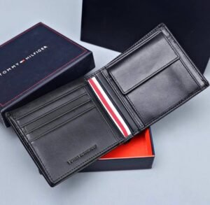 محفظة تومي هيلفيغر جلد طبيعي اسود