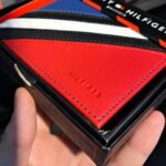 محفظة تومي هيلفجر رجالي