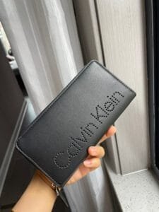 محفظة Calvin Klein للنساء جلد طبيعي اسود اصلية