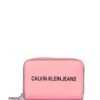 محفظة Calvin Klein للنساء