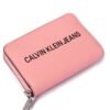 محفظة Calvin Klein للنساء