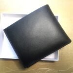 محفظة Calvin Klein جلد طبيعي اسود