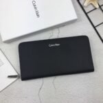 محفظة Calvin Klein جلد طبيعي اسود