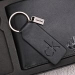 محفظة Calvin Klein جلد طبيعي اسود