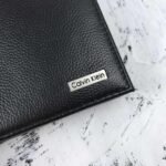 محفظة Calvin Klein جلد اسود