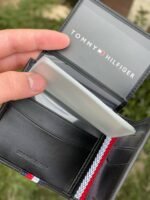 محفظة تومي هيلفيغر رجالي اسود جلد طبيعي