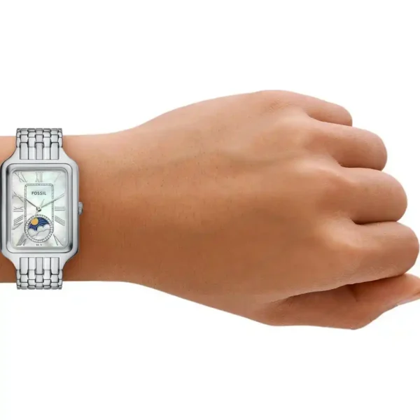 ساعة فوسيل حريمي استيك معدن فضي – مينا فضي لؤلؤية مع مؤشر شمسي قمري