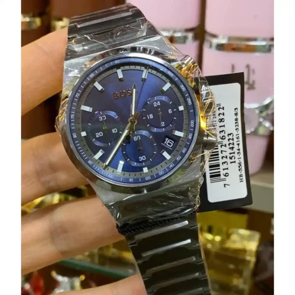 ساعة هوجو بوس - علي الطبيعة