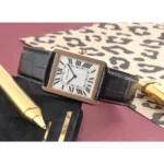 ساعة كارتييه Cartier رجالي مستطيلة بلون ذهبي