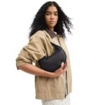 حقيبة يد نسائية سوداء من كوتش CR508 Blk CBG16