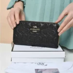 محفظة كوتش COACH حريمي أسود بسحاب موديل F53834