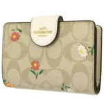 محفظة كوتش COACH حريمي سيجنتشر موديل CH480