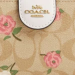 محفظة كوتش COACH حريمي سيجنتشر بنقشة الورد موديل CR968