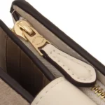 محفظة كوتش COACH حريمي سيجنتشر خاكي بني موديل CW786