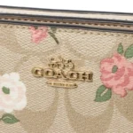محفظة كوتش COACH حريمي كابولي بنقشة الورود موديل CR969