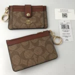 محفظة كروت كوتش Coach حريمي سيجنتشر مونوغرام موديل C7398