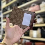محفظة كروت كوتش Coach حريمي سيجنتشر مونوغرام موديل C7398