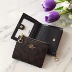 محفظة كوتش COACH حريمي سيجنتشر موديل F78002 IMAA8