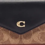 محفظة كوتش COACH وين Wyn صغيرة سيجنتشر موديل C3156