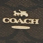 محفظة كروت كوتش COACH حريمي بسحاب سيجنتشر موديل CW883