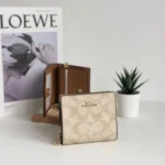 محفظة كوتش COACH حريمي كابولي موديل C3309 IMS5U