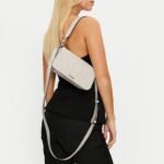 حقيبة كتف نسائية بيج من جيس Guess ، موديل Hwevg951320