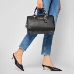 حقيبة يد نسائية سوداء من جيس Hwvs77 52060 Guess