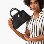 حقيبة يد نسائية سوداء من جيس Guess ، موديل SA917706