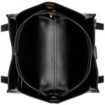 حقيبة كتف نسائية سوداء من جيس Guess ، موديل HWVG9309060
