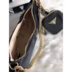 حقيبة كتف نسائية سوداء من جيس Guess