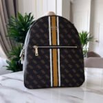 حقيبة ظهر نسائية بنية اللون من جيس Guess ، موديل Hwss6995320
