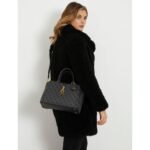 حقيبة يد نسائية من جيس Guess ، لون أسود فحمي ، موديل HWQC9213060