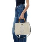 حقيبة يد نسائية من جيس Guess باللونين الوردي والأبيض ، موديل Hwag9337220 Ndl