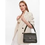حقيبة يد نسائية سوداء من تومي هيلفيغر AW0AW14510