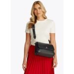 حقيبة يد نسائية سوداء من تومي هيلفيغر AW0AW14510