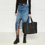 حقيبة يد نسائية سوداء من تومي هيلفيغر AW0AW16273